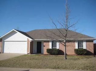 26 Connecticut Ave, Midlothian, TX 76065