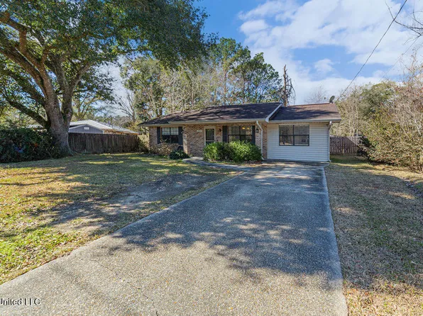 1000 Abbott St, Picayune, MS 39466