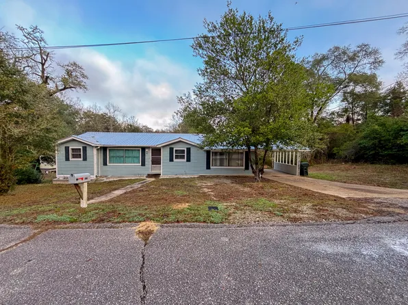 411 E Sloss Ave, Defuniak Springs, FL 32433