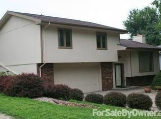 15618 M St, Omaha, NE 68135