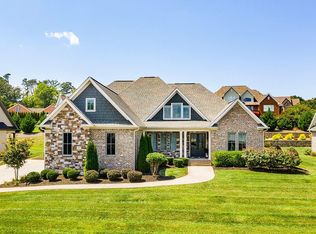 7247 Claudes Creek Dr, Ooltewah, TN 37363
