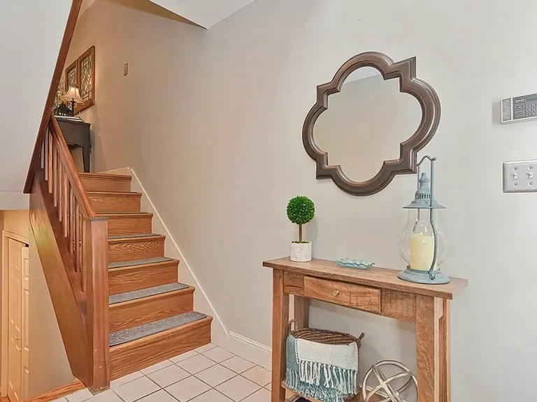 601 Browning Ln — Photo 5