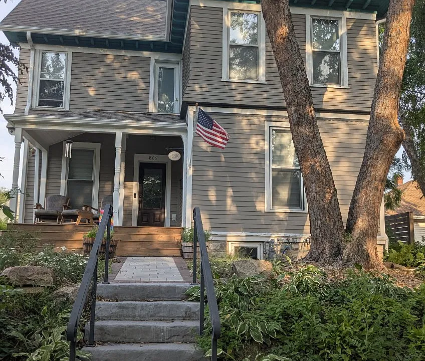 809 Iowa St