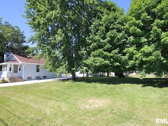4th image of 1419 S Laramie St