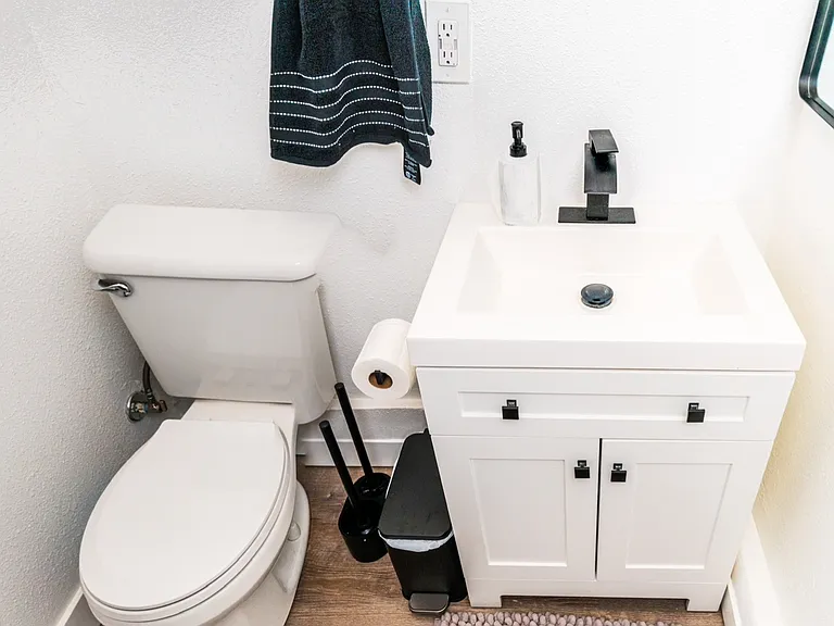 3436 Martin Ave — Photo 9