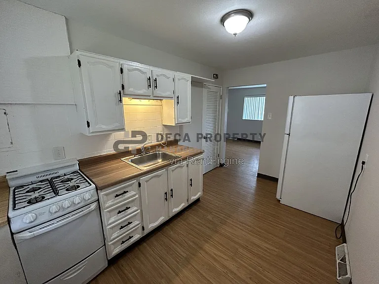 9385 Minerva Ave — Photo 5