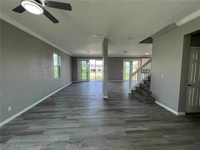 2239 SW 2nd Ln — Photo 2