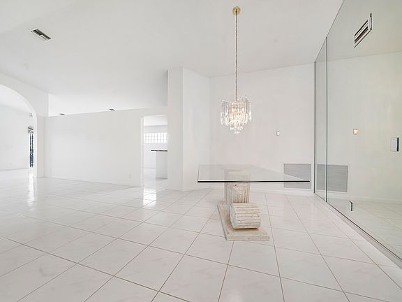 3rd image of 12647 Majestic Isles Dr