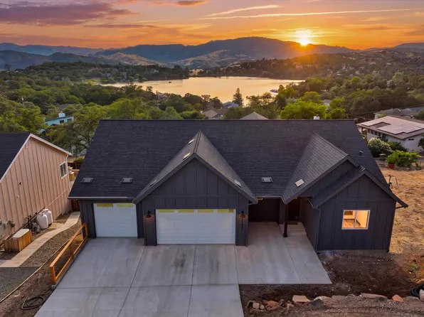 17247 Meadow View Drive, Hidden Valley Lake, CA 95467
