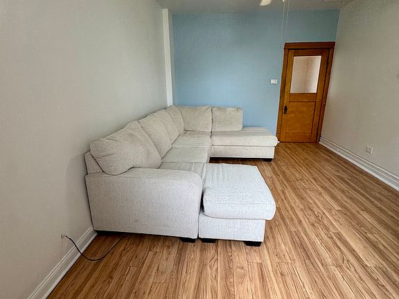 5th image of 2424 N Lorel Ave #2