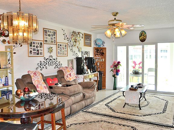 4th image of 8841 Sunrise Lakes Boulevard #112