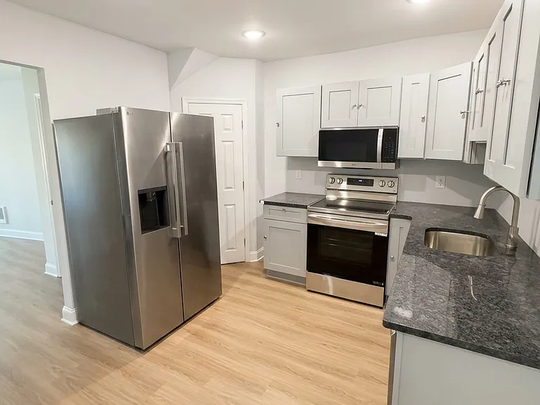 1726 S 53rd St #1 — Photo 8