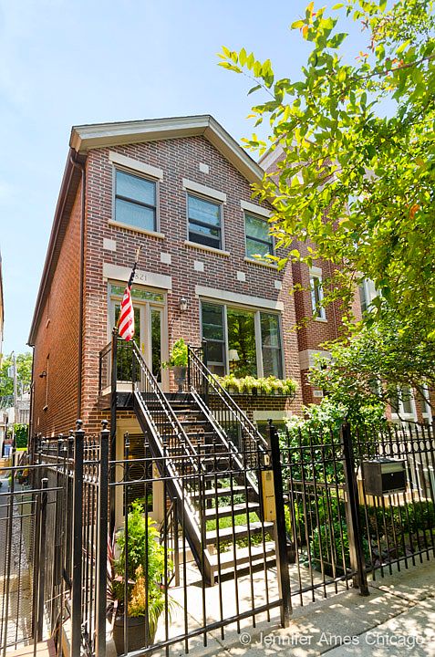 1st image of 1821 N Bissell St