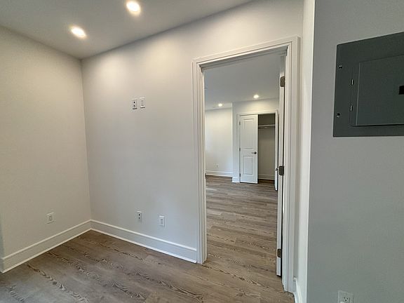 4th image of 45 W 81st St #3J
