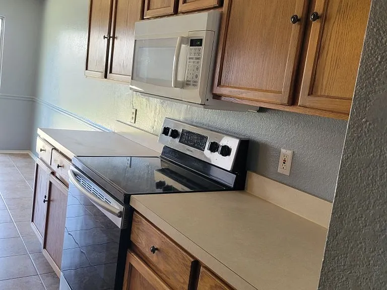 1004 Wintercreek Dr — Photo 9