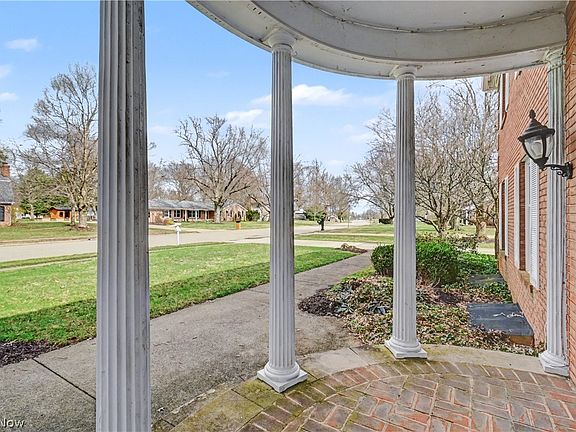 2nd image of 735 Courtwright Blvd