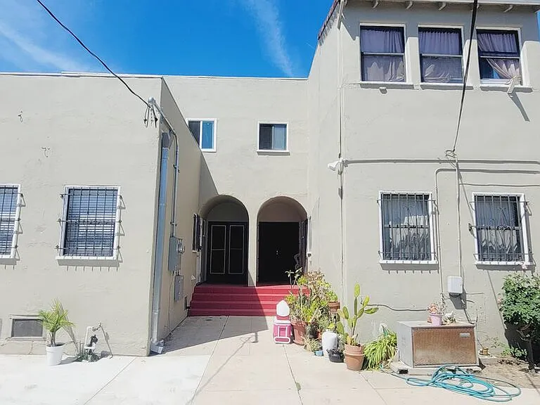 1022 S Cloverdale Ave — Photo 18