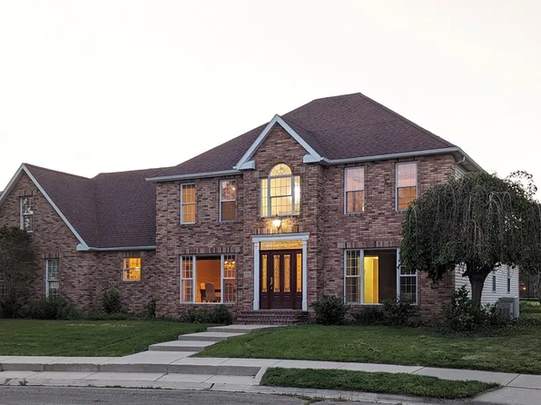 116 Arborgate Dr, Mattoon, IL 61938