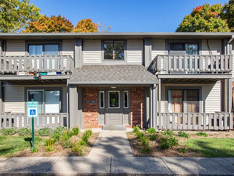 The Ravine Apartment Homes — Photo 18