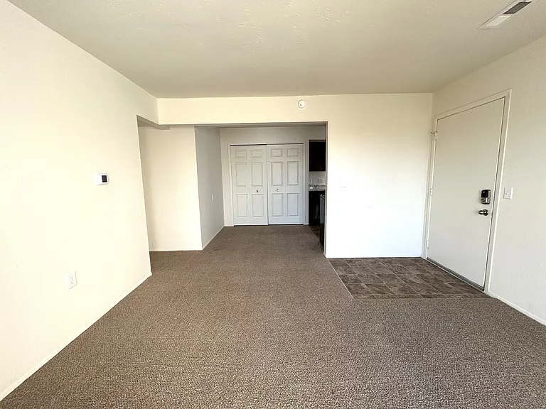 Perry Place Apartments — Photo 40