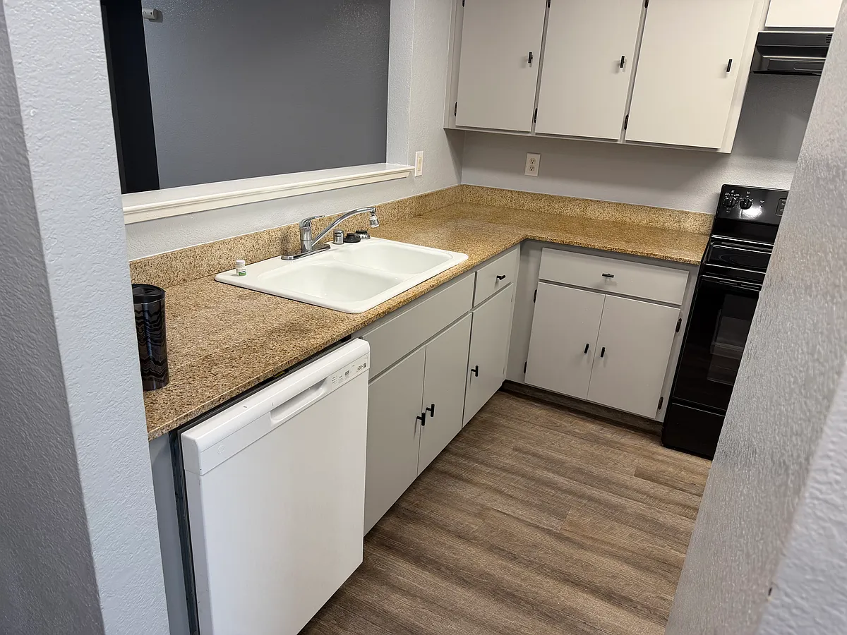 Building Photo - 2400 Eilers Ln #1401