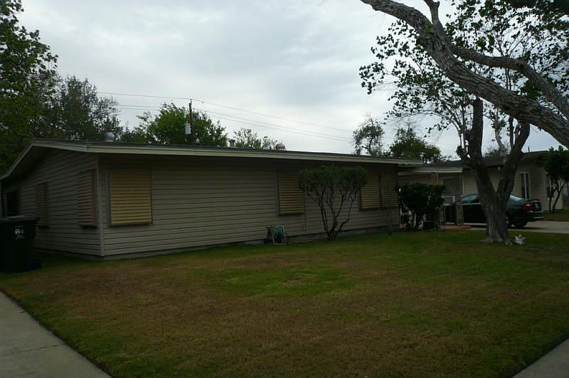 2nd image of 1133 Clare Dr