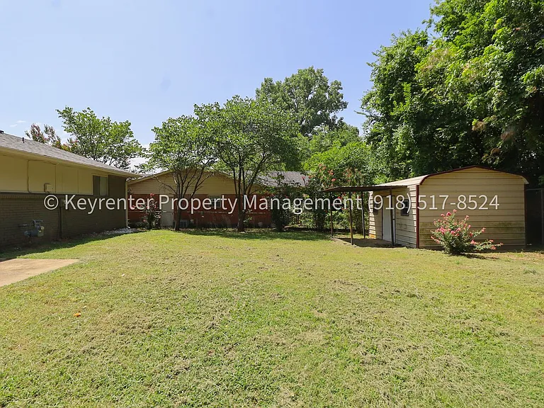 1820 S 5th Pl — Photo 6