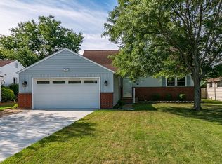 4996 Emmet Rd, Lyndhurst, OH 44124