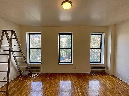 1st image of 239 E 116th St APT 2