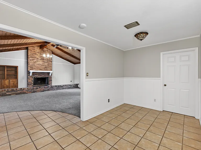 9140 Laurie Ln — Photo 14