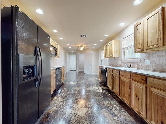 5th image of 1519 E Virginia Ave