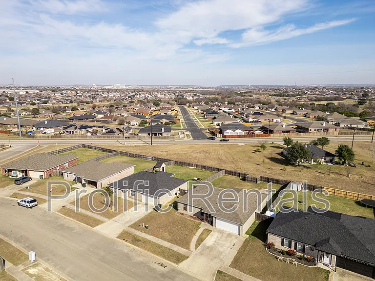 3211 Tom Lockett Dr — Photo 29