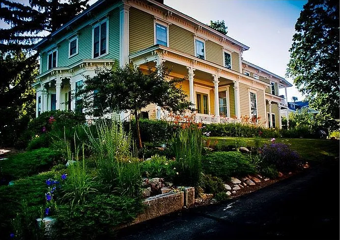 10 Orchard Street — Photo 1