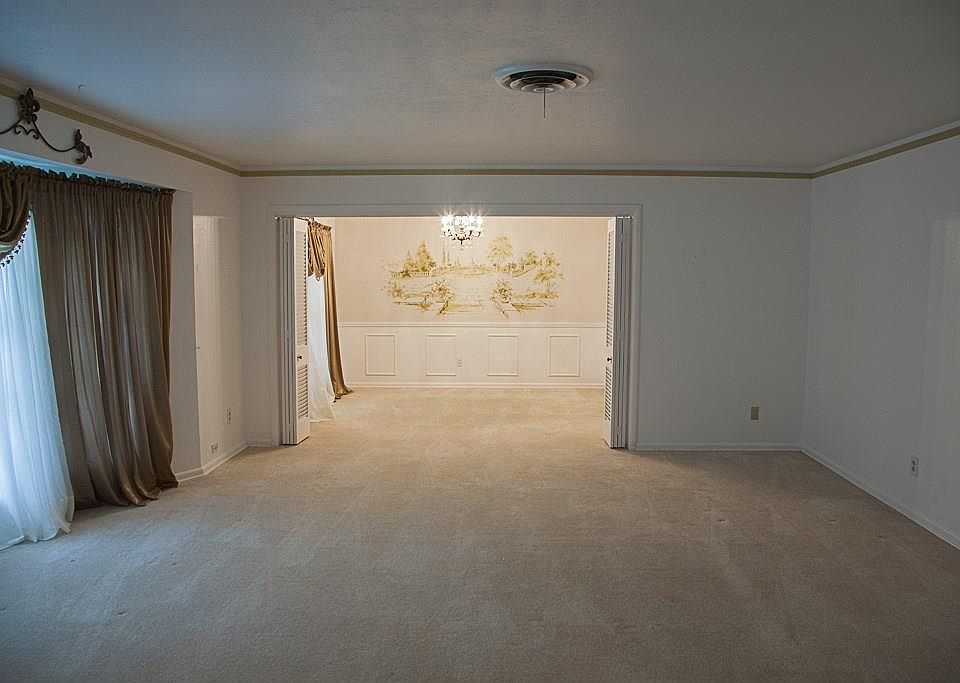 1st image of 2741 Glen Garden Dr
