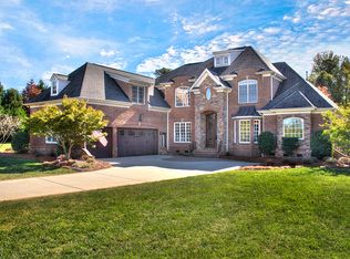 4092 Blossom Hill Dr, Matthews, NC 28104