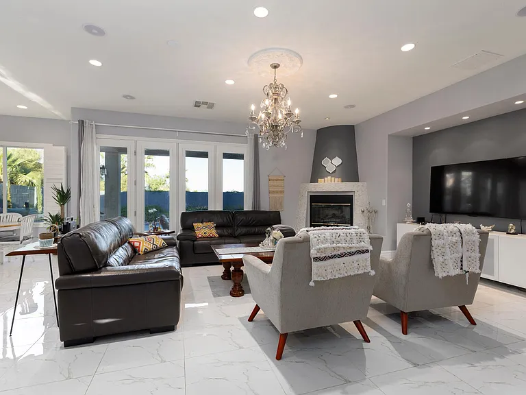 228 Muldowney Ln — Photo 11