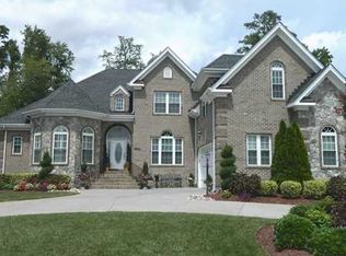 1306 Simon Dr, Chesapeake, VA 23320