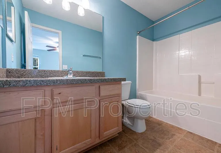807 Scrub Jay Dr — Photo 23