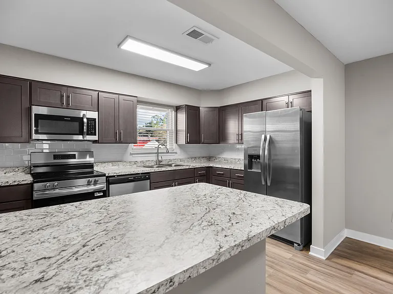 Lynnhaven Landing Apartments — Photo 30