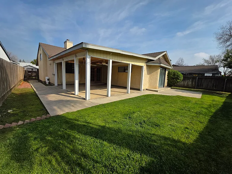 4905 W Hemlock Ave — Photo 10