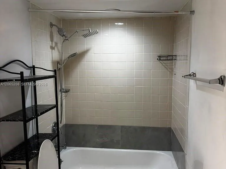 555 NE 123rd St #215-D — Photo 8