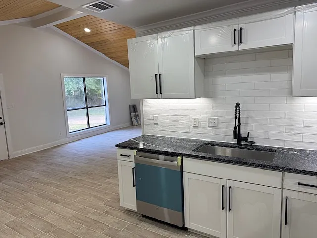 2213 General York Cir — Photo 5