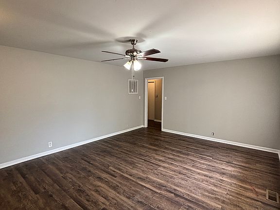 4th image of 1413 Stanphil Rd