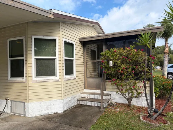 202 Travis Cay Place #9, Fort Pierce, FL 34982