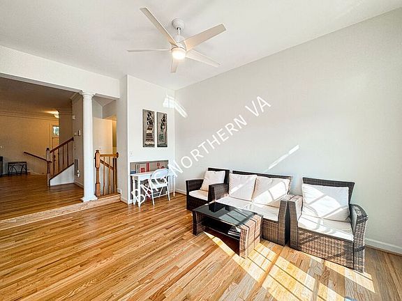 5th image of 43003 Golf View Dr