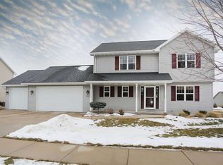 4910 N Fuji Dr, Appleton, WI 54913
