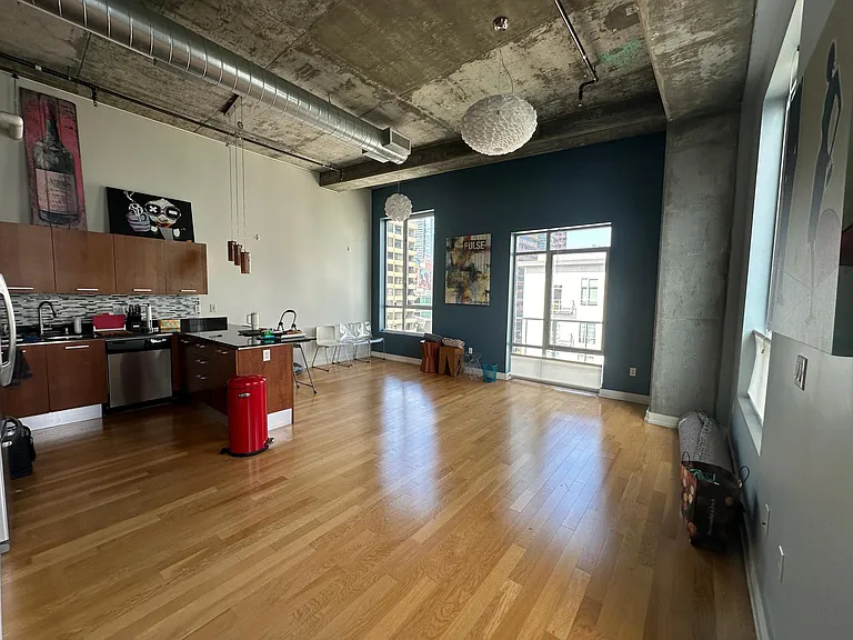 645 W 9th St #731 — Photo 5