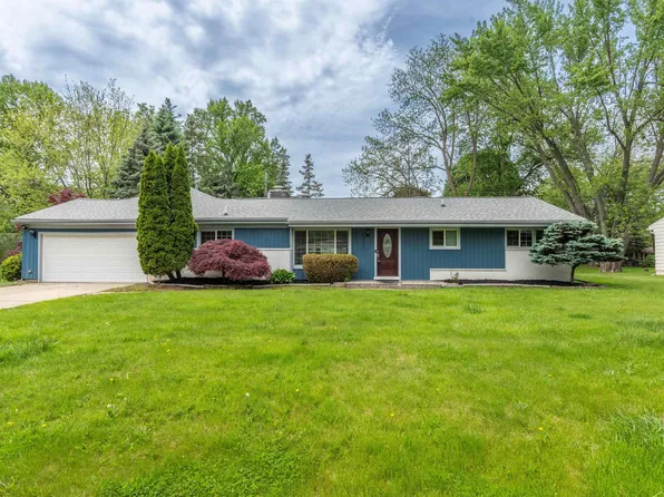 5311 Cambourne Pl, West Bloomfield, MI 48322