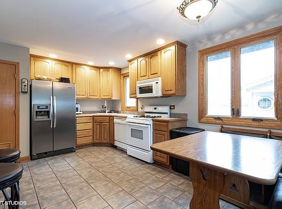 4th image of 13349 Crestwood Dr