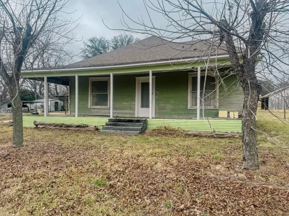 601 N Pearl St, Comanche, TX 76442